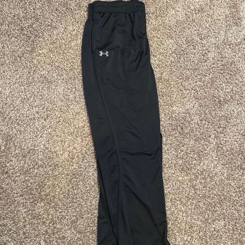 Black Under Armour sweatpants